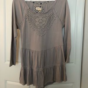 Meadow rue grey flowy top with lace. Anthro, XS